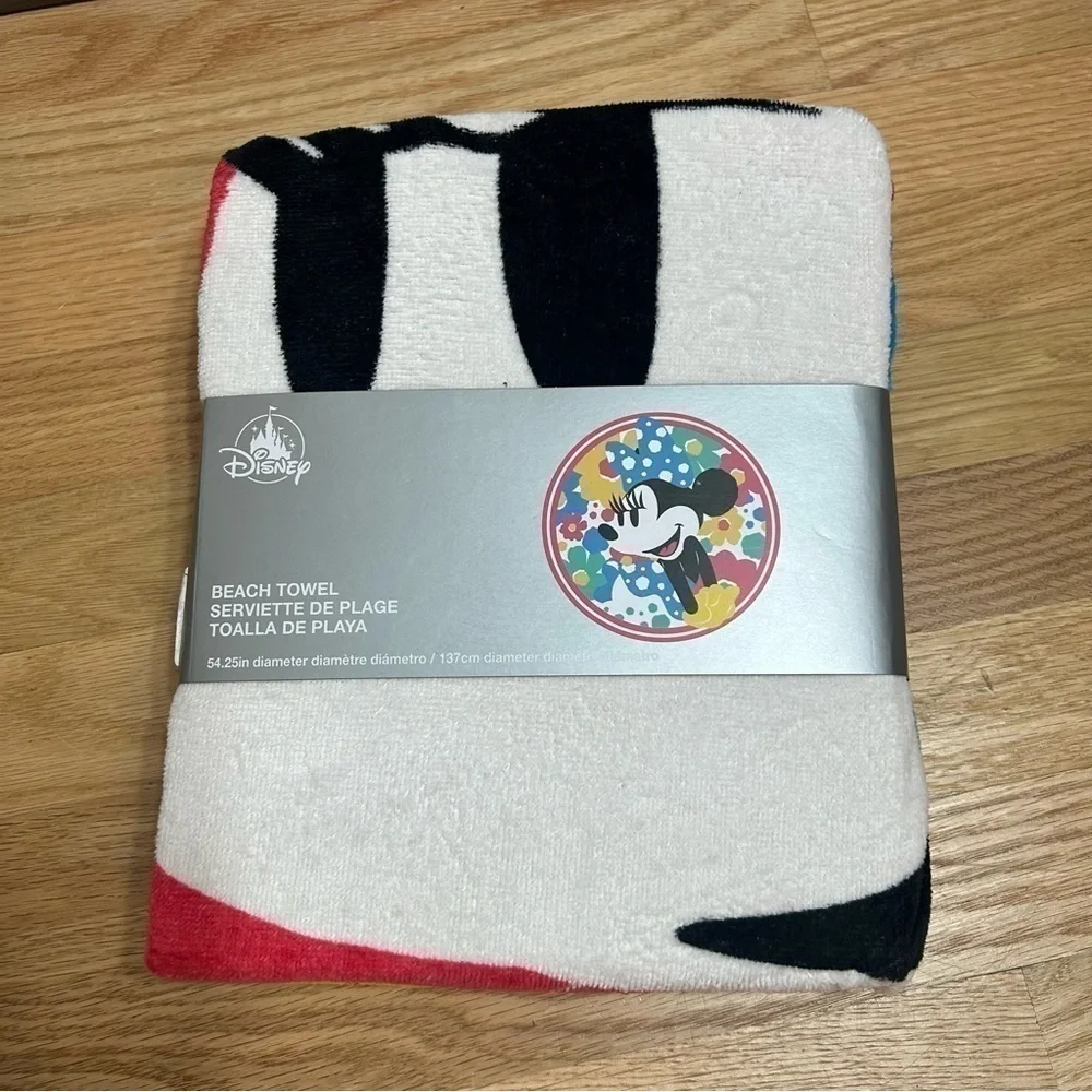 Disney Minnie Mouse Beach Towel NEW Art Fest Parks Pink Blue Black White
